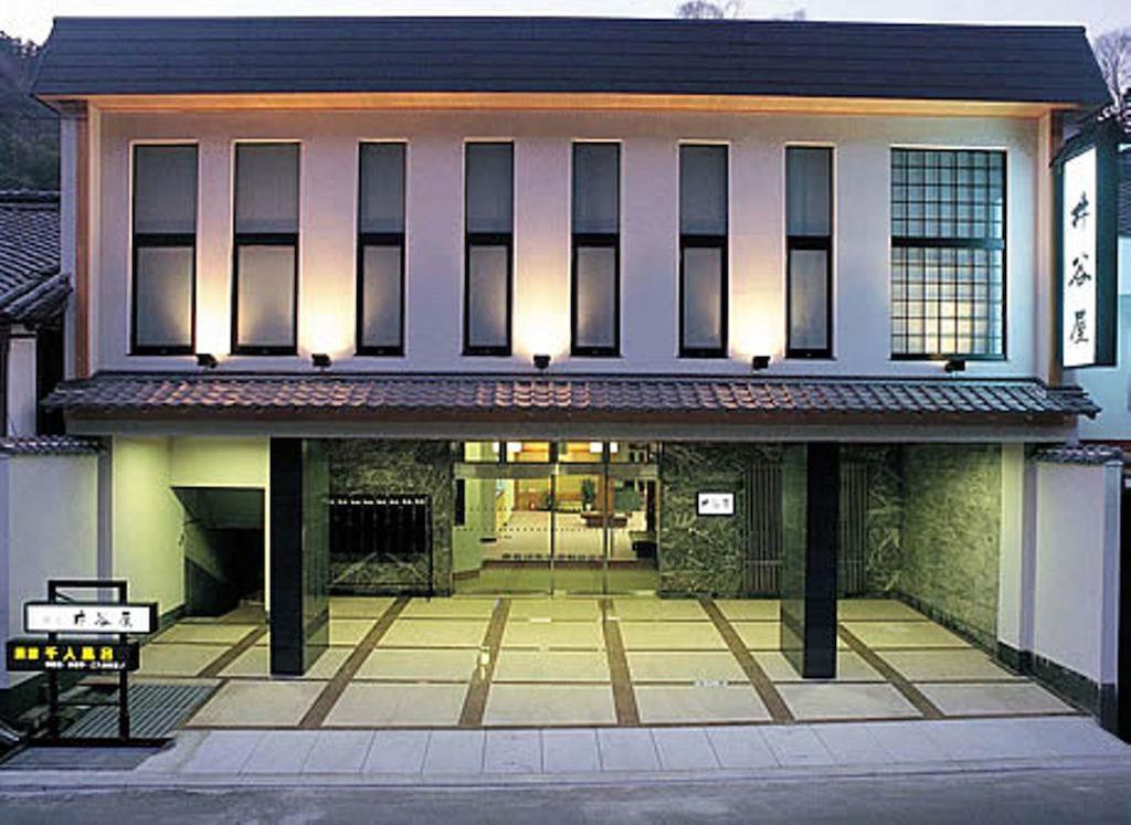 Itaniya Hotel Sakurai Bagian luar foto