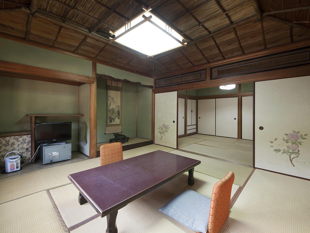 Itaniya Hotel Sakurai Bagian luar foto